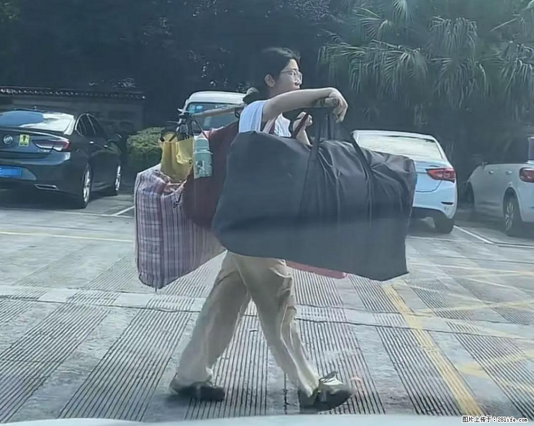 全网追的“扁担女孩”,找了一份暑假工,时薪12元 - 营口生活资讯 - 营口28生活网 yk.28life.net